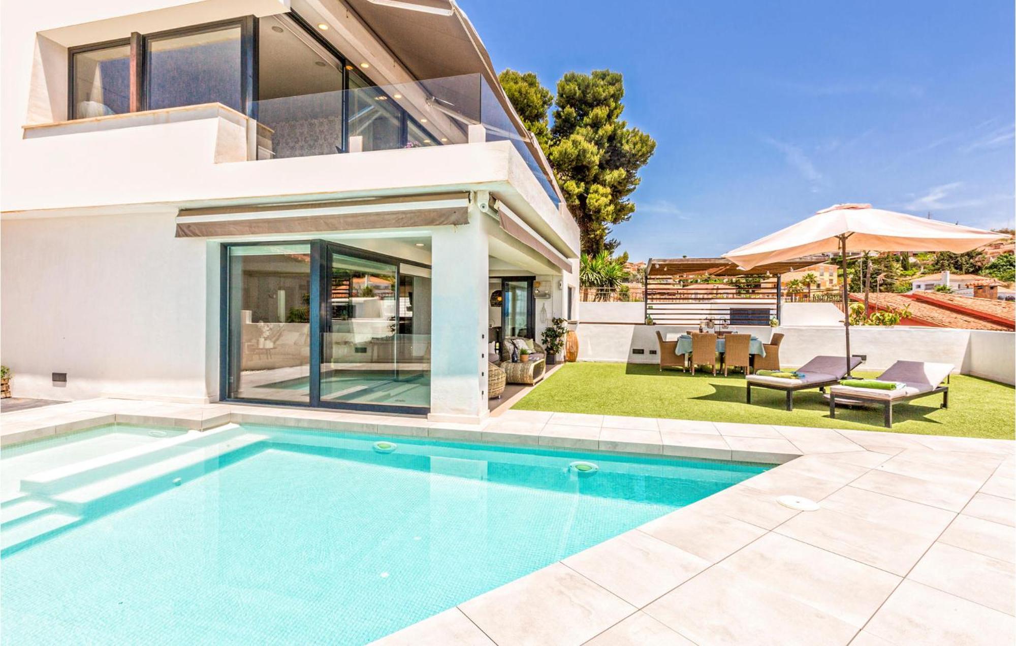 Awesome Home In Cala Del Moral With Kitchen La Cala Del Moral Екстер'єр фото